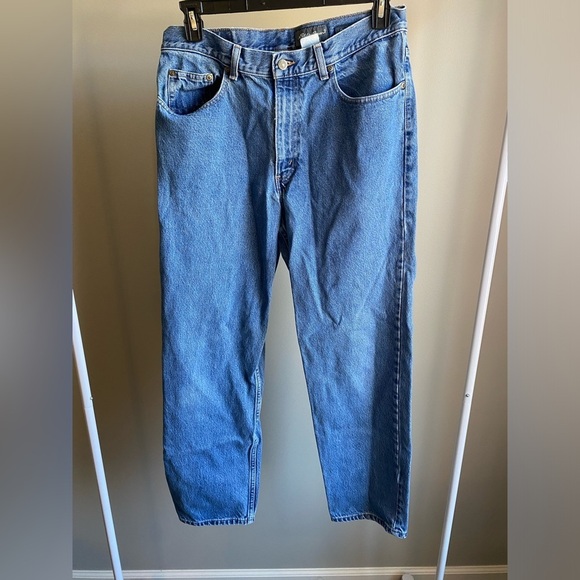 Eddie Bauer Other - Eddie Bauer classic fit straight leg jeans 100% cotton